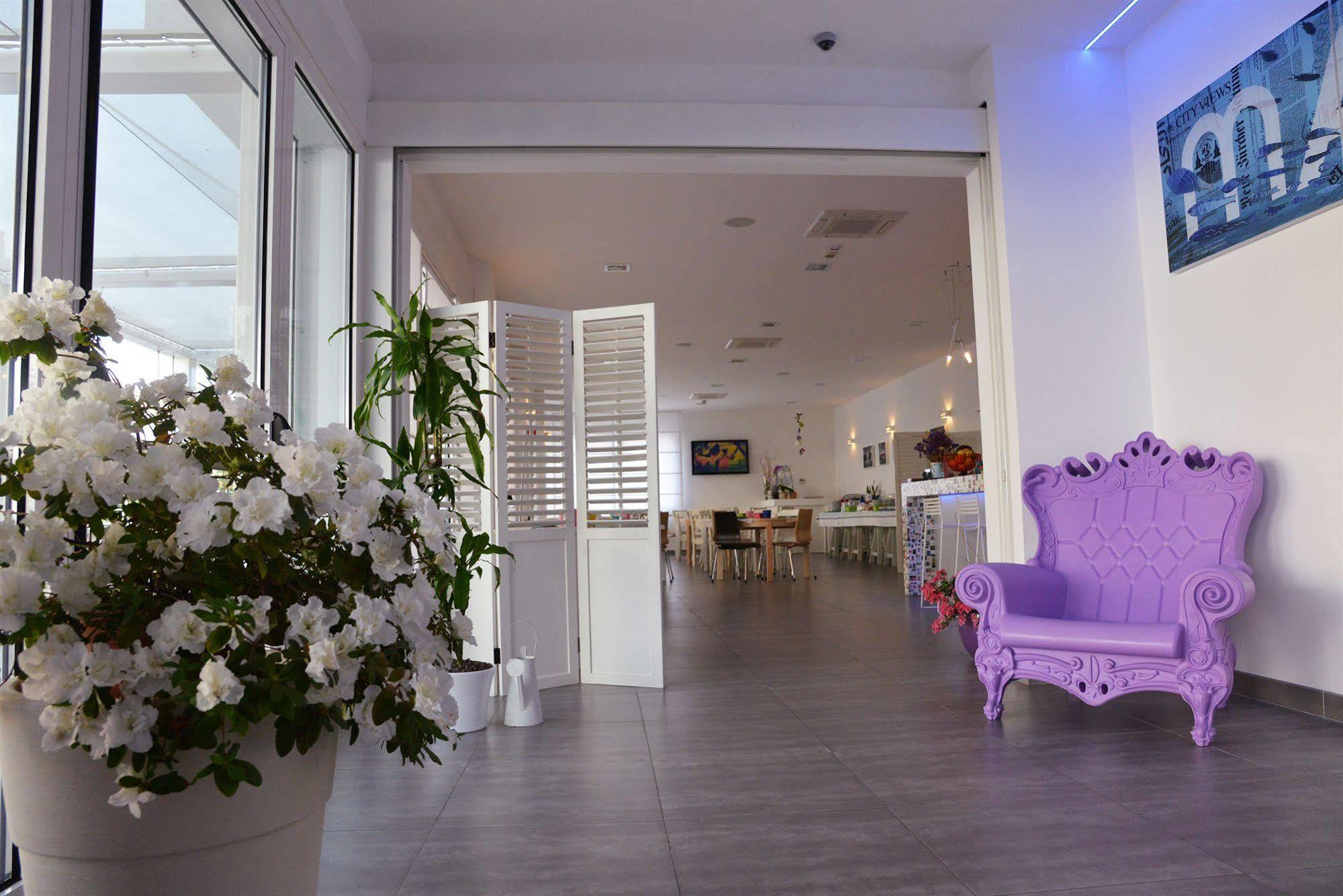 Maree Hotel เชเซนาติโก ภายนอก รูปภาพ